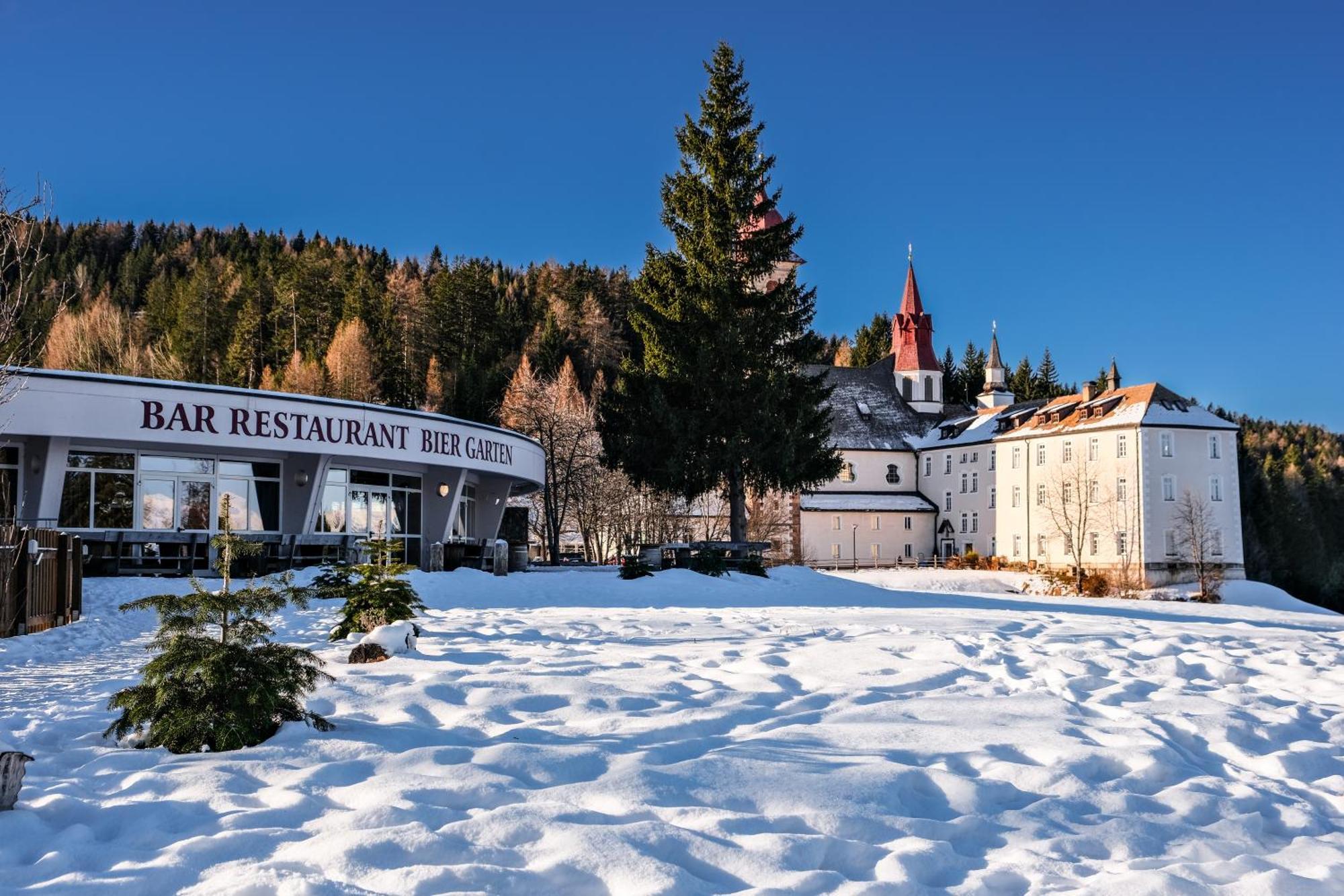 Hotel Corno Bianco Nova Ponente Kültér fotó